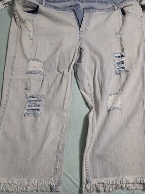 Denim 24/7 Light Blue Distressed Cropped Jeans